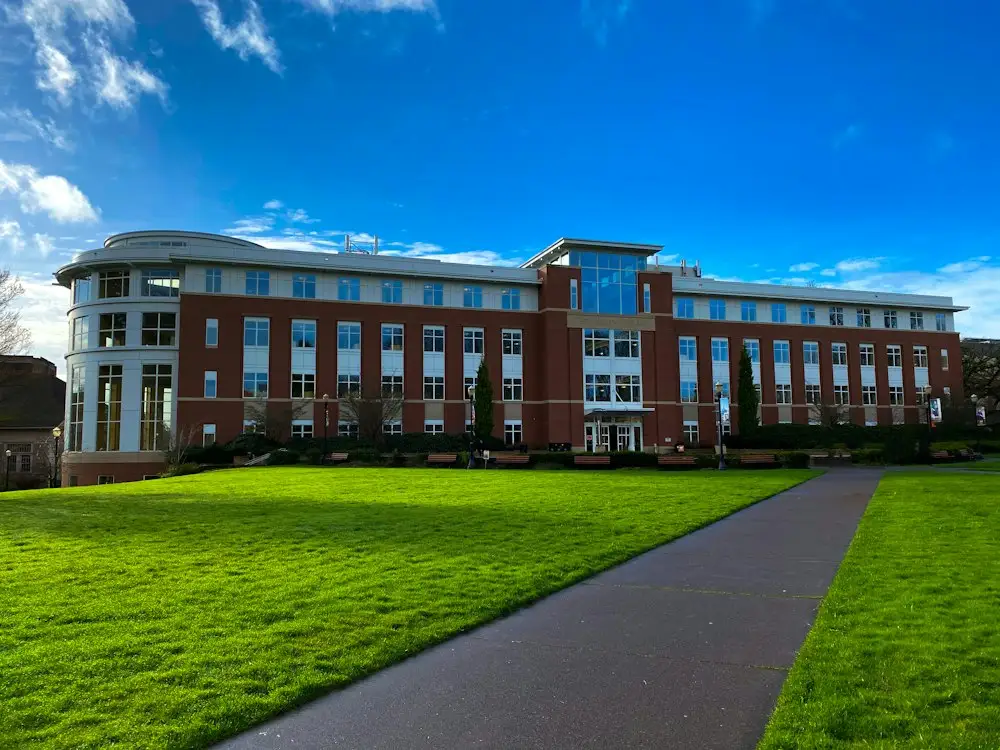 Gedung kampus universitas